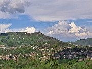 34 Bella vista su Selvino-Aviatico con Cornagera e Monte Poieto